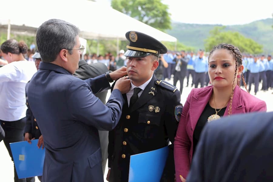 policias condecorados