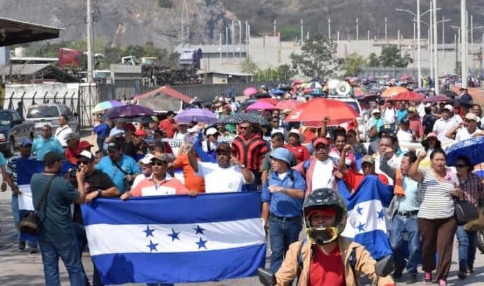 PLATAFORMA MANIFESTACION 1