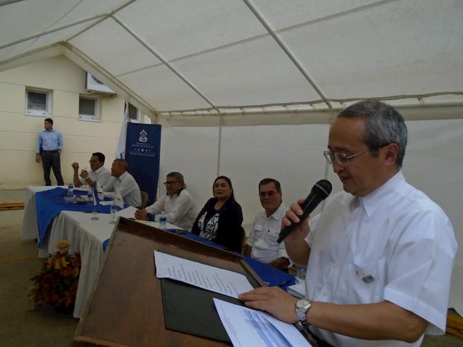 3. Embajador del Japón Norio Fukuta durante la ceremonia.