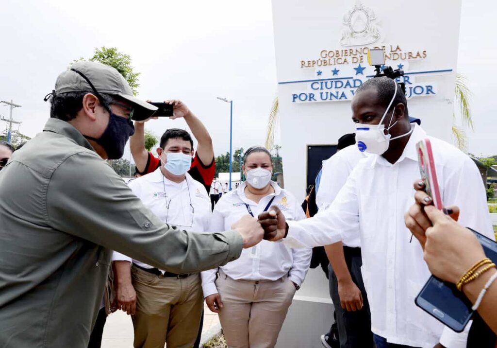 comerciantes reciben apoyo