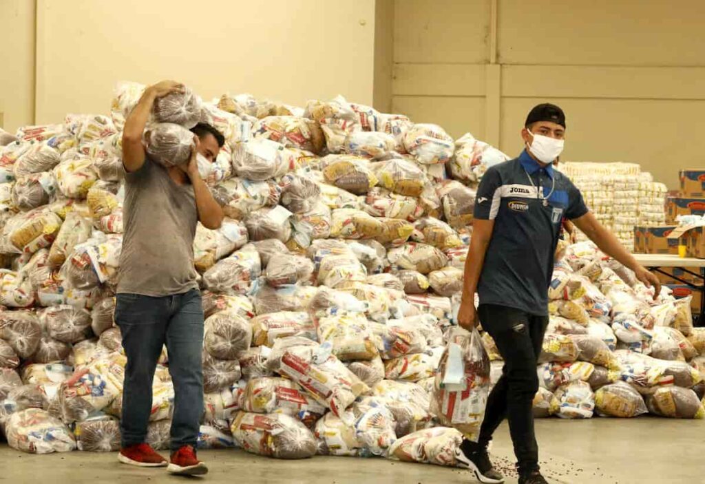 JOH agradece la entrega de bolsas1