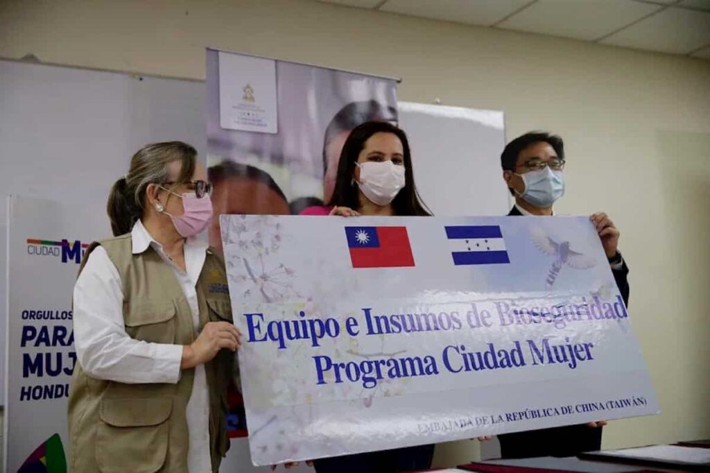 ayuda de taiwan equipo de bioseguridad