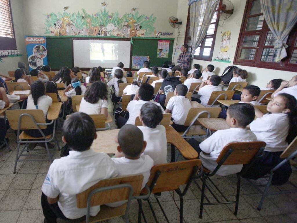 FOTO CLASES SEMIPRESENCIALES