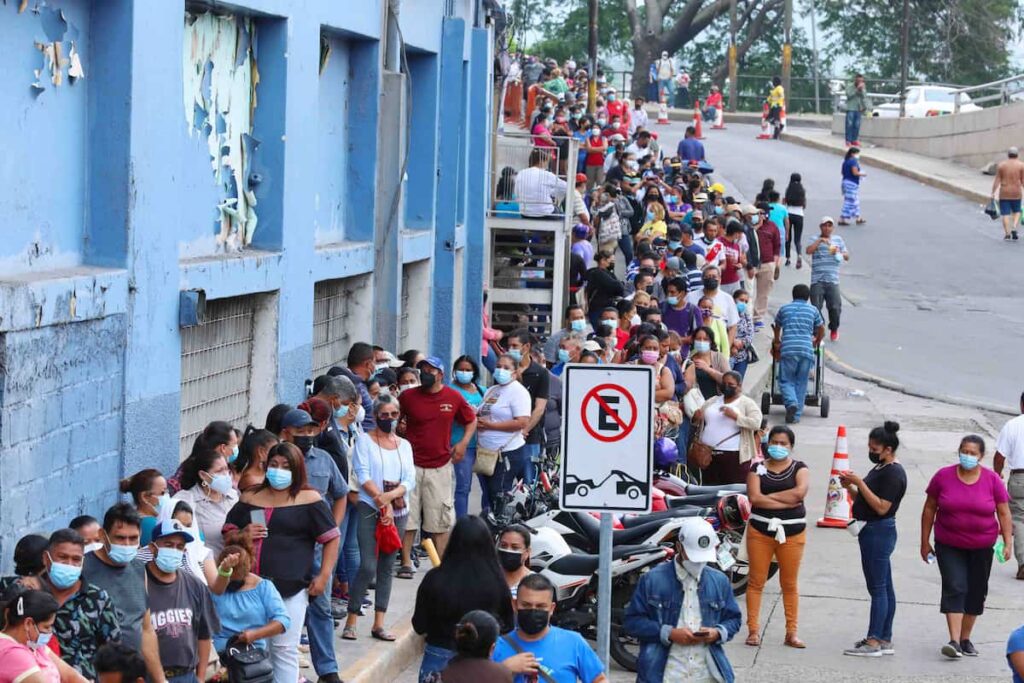 fila en el estadio