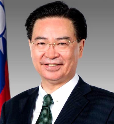 FOTO DE CANCILLER 部長玉照 1