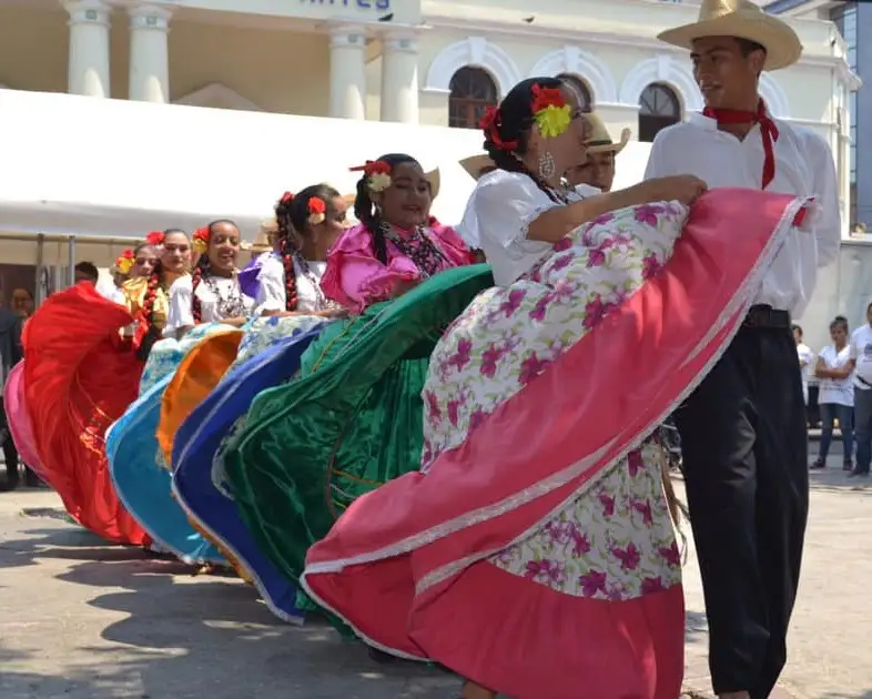 Danza folklorica1