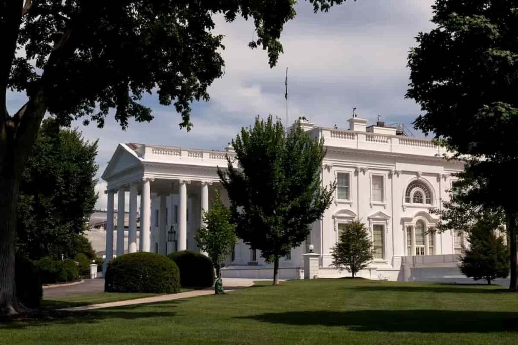 FOTO CASA BLANCA